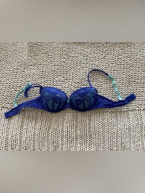 Candie's Royal Blue Lace Push-Up Bra with Mint Straps